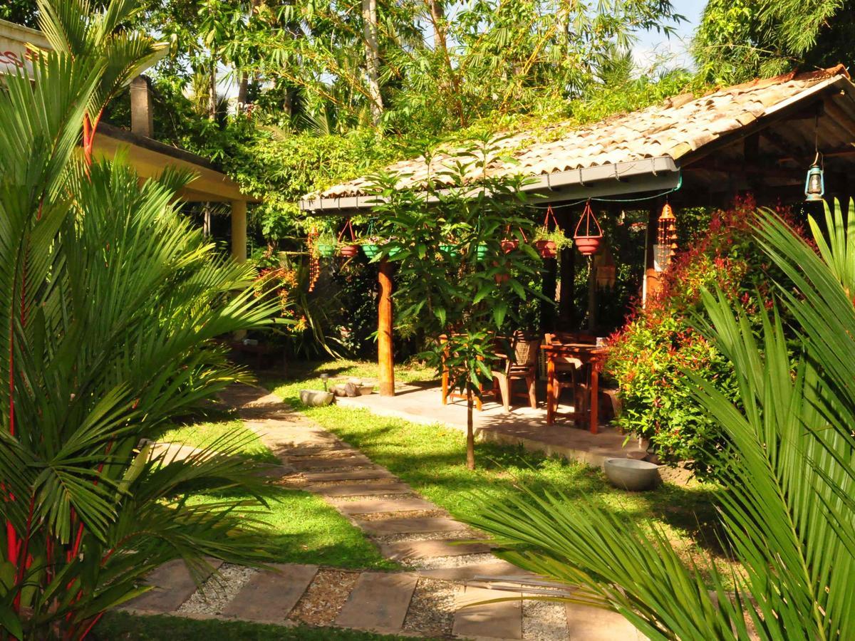 Hotel Poppies Mirissa Exteriér fotografie
